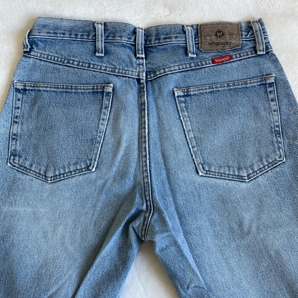 Wrangler jeans size 34/32 full length light/medium wash distressed 100% cotton - Picture 8 of 8